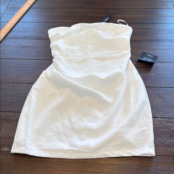 Lulus Festive Occasion White Ruched Strapless Bodycon Mini Dress Size Small - Picture 5 of 13